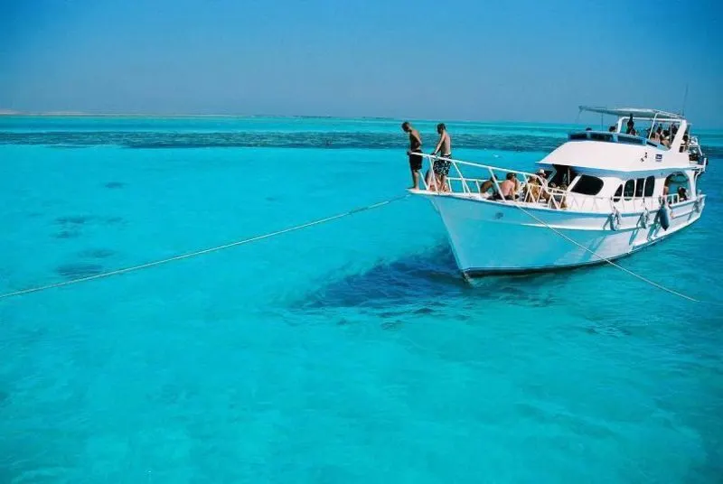 Speedboat trip to Giftun Island during 10-day Egypt Easter tour Cairo, Nile Cruise & Hurghada